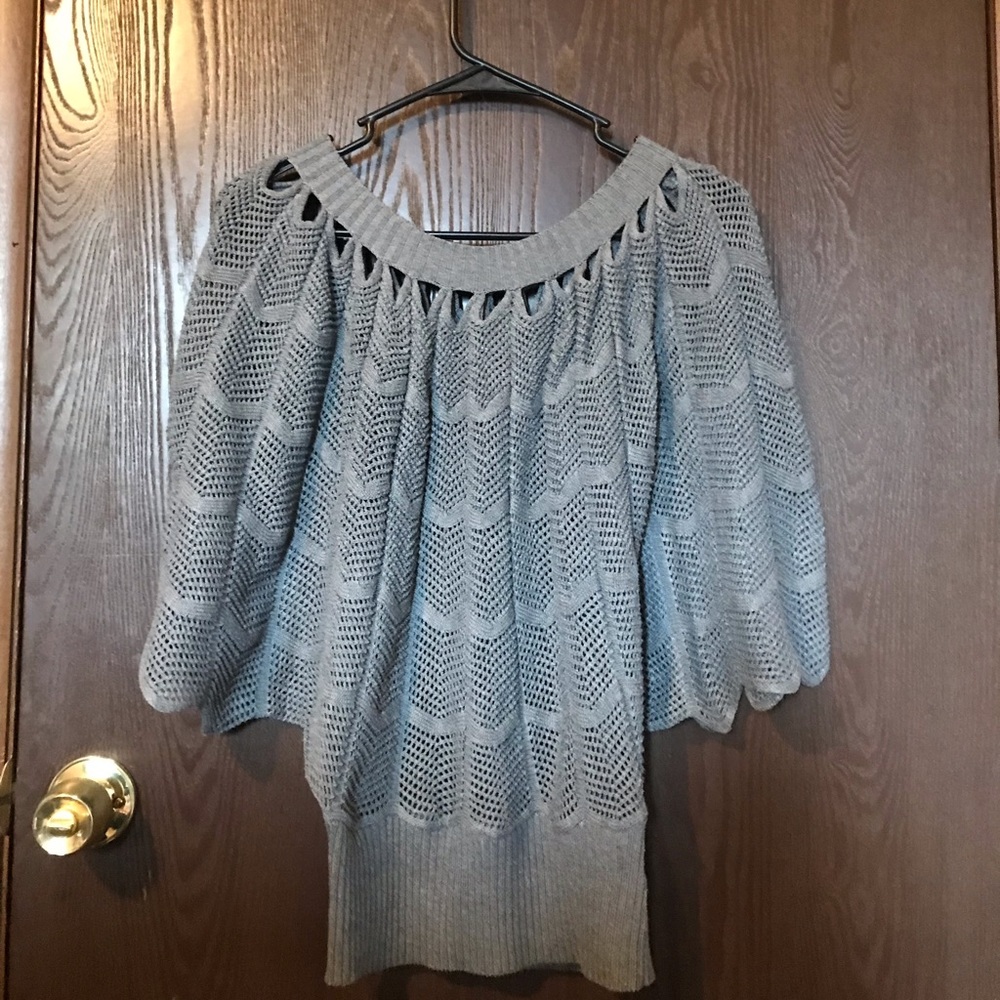 The Cue Top